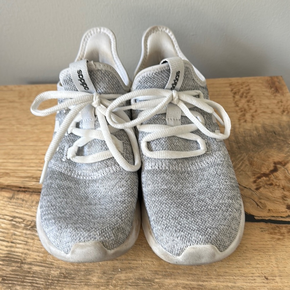 Adidas cloud foam Womens size 7.5
